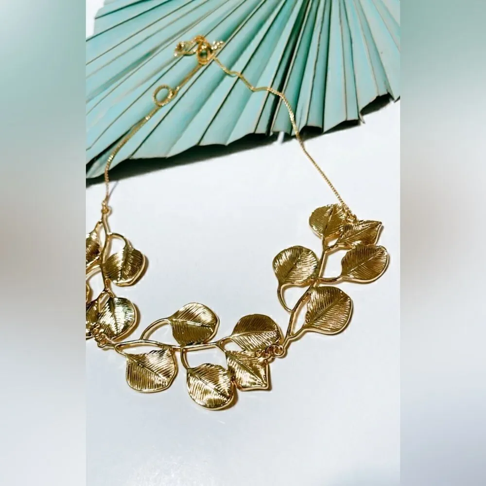 Gold leaf  necklace  S91